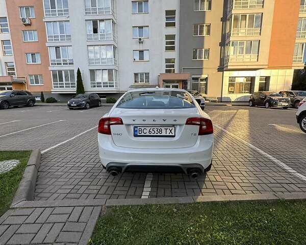 Белый Вольво С60, объемом двигателя 1.97 л и пробегом 102 тыс. км за 12400 $, фото 5 на Automoto.ua