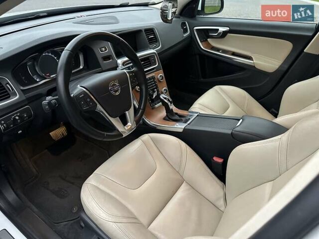 Белый Вольво С60, объемом двигателя 2 л и пробегом 156 тыс. км за 14500 $, фото 10 на Automoto.ua