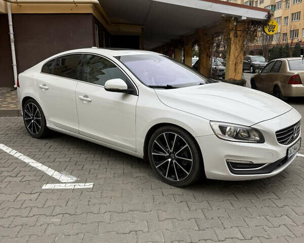 Белый Вольво С60, объемом двигателя 2 л и пробегом 211 тыс. км за 12100 $, фото 10 на Automoto.ua