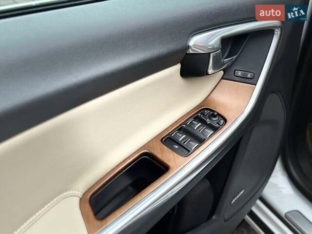 Белый Вольво С60, объемом двигателя 2 л и пробегом 156 тыс. км за 14500 $, фото 13 на Automoto.ua