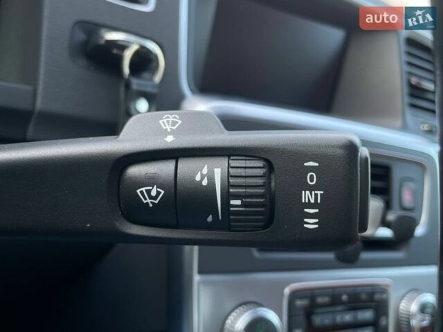 Білий Вольво С60, об'ємом двигуна 1.97 л та пробігом 73 тис. км за 15990 $, фото 20 на Automoto.ua