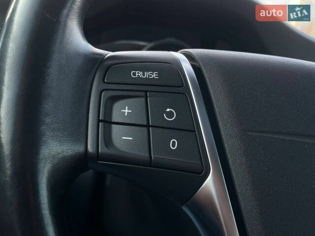 Білий Вольво С60, об'ємом двигуна 1.97 л та пробігом 73 тис. км за 15990 $, фото 21 на Automoto.ua