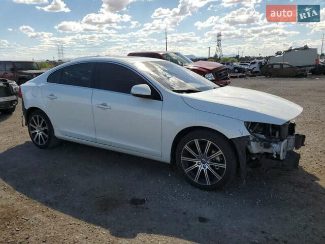 Белый Вольво С60, объемом двигателя 1.97 л и пробегом 182 тыс. км за 8500 $, фото 12 на Automoto.ua