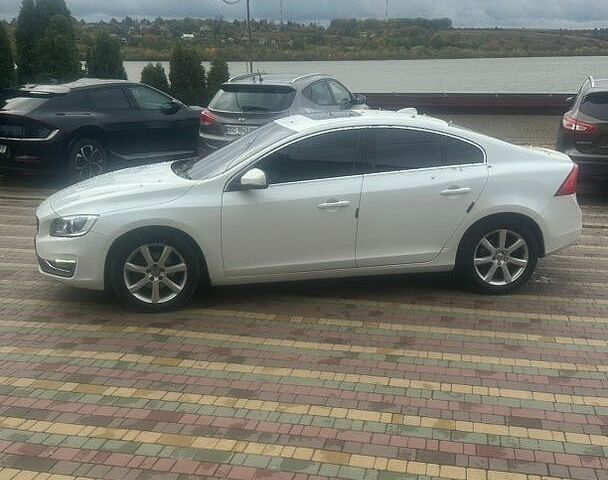 Белый Вольво С60, объемом двигателя 1.97 л и пробегом 86 тыс. км за 17850 $, фото 2 на Automoto.ua