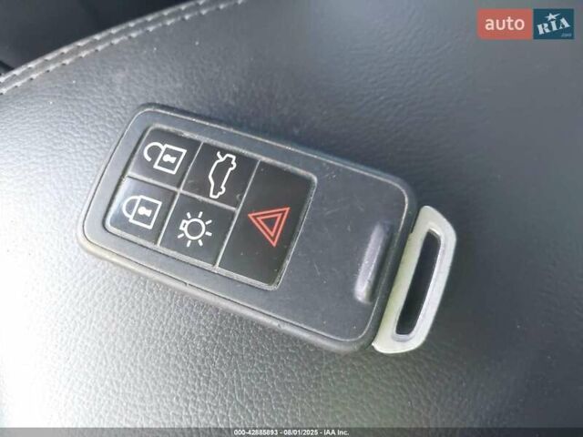 Белый Вольво С60, объемом двигателя 2 л и пробегом 147 тыс. км за 8400 $, фото 11 на Automoto.ua