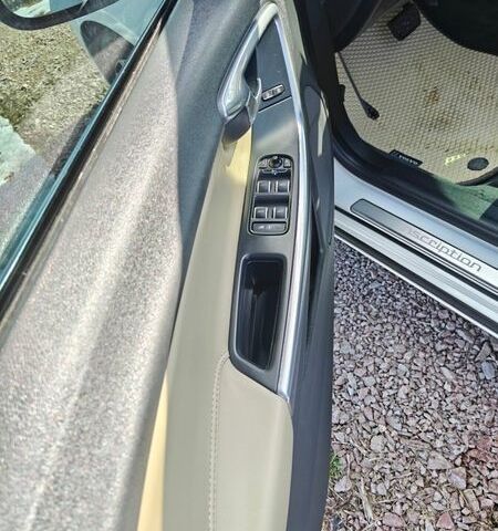 Белый Вольво С60, объемом двигателя 2 л и пробегом 206 тыс. км за 13600 $, фото 8 на Automoto.ua