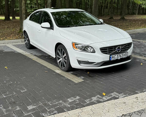 Белый Вольво С60, объемом двигателя 1.97 л и пробегом 150 тыс. км за 15500 $, фото 5 на Automoto.ua