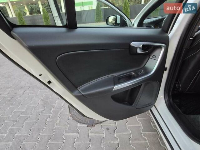 Белый Вольво С60, объемом двигателя 1.98 л и пробегом 213 тыс. км за 16999 $, фото 53 на Automoto.ua