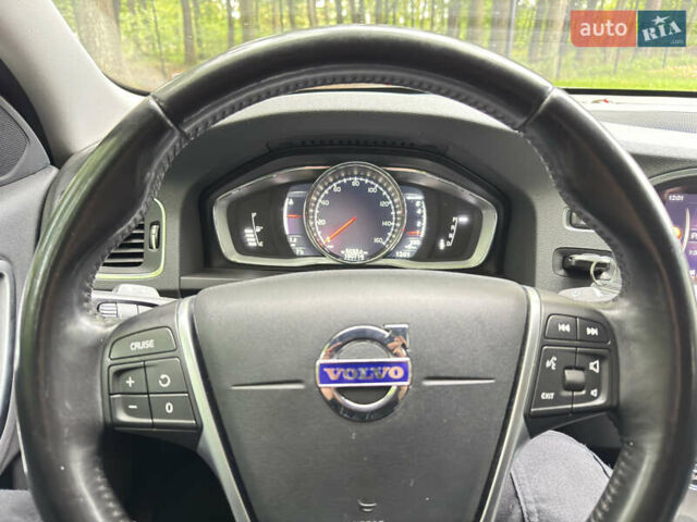 Белый Вольво С60, объемом двигателя 1.97 л и пробегом 150 тыс. км за 15500 $, фото 29 на Automoto.ua