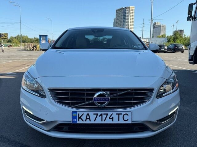 Белый Вольво С60, объемом двигателя 1.97 л и пробегом 114 тыс. км за 14500 $, фото 15 на Automoto.ua