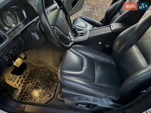 Белый Вольво С60, объемом двигателя 2 л и пробегом 180 тыс. км за 16999 $, фото 18 на Automoto.ua