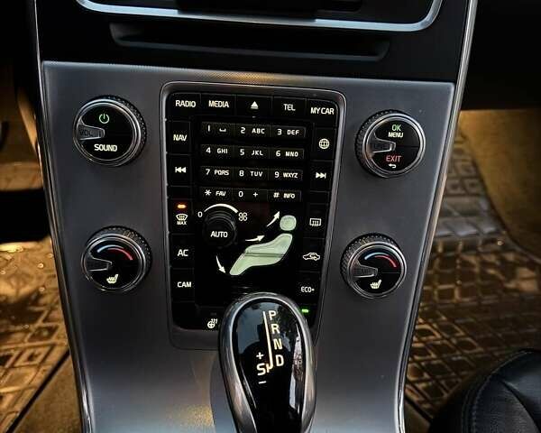 Белый Вольво С60, объемом двигателя 2 л и пробегом 180 тыс. км за 16999 $, фото 23 на Automoto.ua