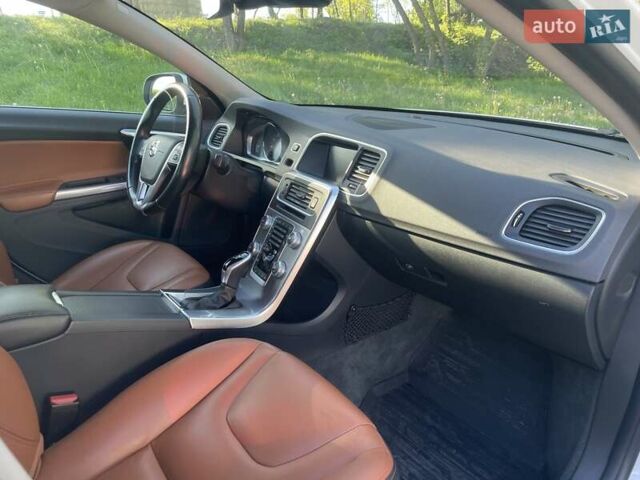 Білий Вольво С60, об'ємом двигуна 1.97 л та пробігом 77 тис. км за 15300 $, фото 15 на Automoto.ua