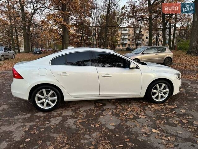 Белый Вольво С60, объемом двигателя 2 л и пробегом 180 тыс. км за 16999 $, фото 10 на Automoto.ua