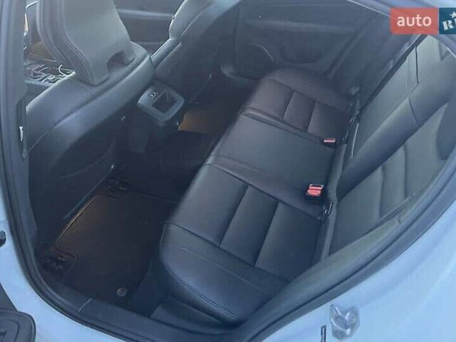 Белый Вольво С60, объемом двигателя 1.97 л и пробегом 43 тыс. км за 24100 $, фото 14 на Automoto.ua