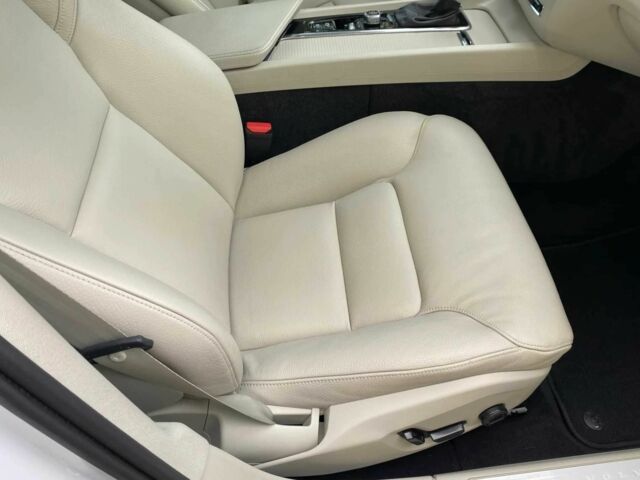 Белый Вольво С60, объемом двигателя 0 л и пробегом 57 тыс. км за 17000 $, фото 12 на Automoto.ua