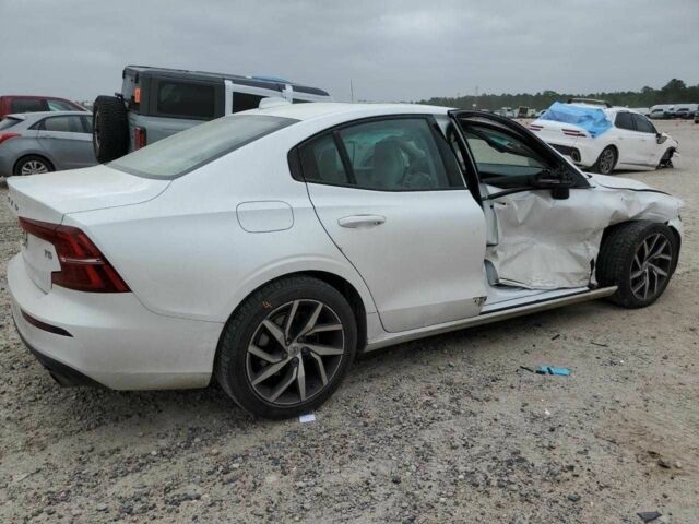 Белый Вольво С60, объемом двигателя 2 л и пробегом 190 тыс. км за 12300 $, фото 2 на Automoto.ua