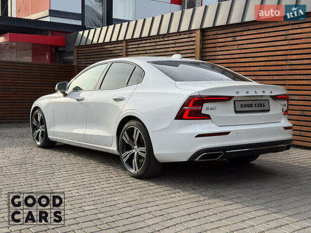 Белый Вольво С60, объемом двигателя 1.97 л и пробегом 98 тыс. км за 28000 $, фото 3 на Automoto.ua