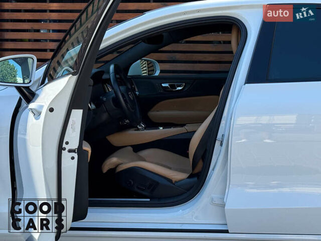 Белый Вольво С60, объемом двигателя 1.97 л и пробегом 90 тыс. км за 30000 $, фото 19 на Automoto.ua