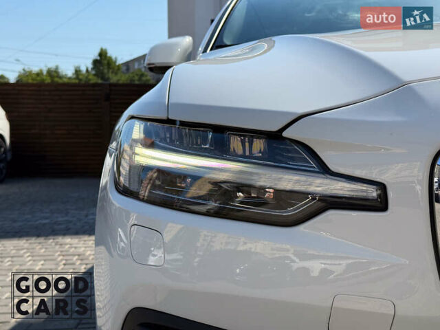 Белый Вольво С60, объемом двигателя 1.97 л и пробегом 90 тыс. км за 30000 $, фото 13 на Automoto.ua