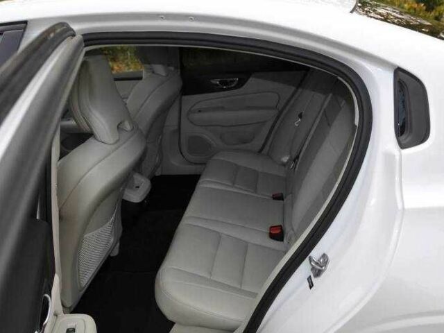 Белый Вольво С60, объемом двигателя 2 л и пробегом 46 тыс. км за 14300 $, фото 15 на Automoto.ua