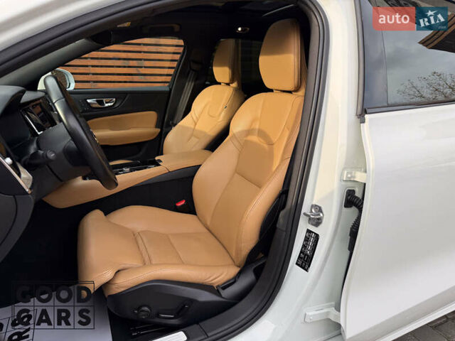 Белый Вольво С60, объемом двигателя 1.97 л и пробегом 98 тыс. км за 28000 $, фото 19 на Automoto.ua