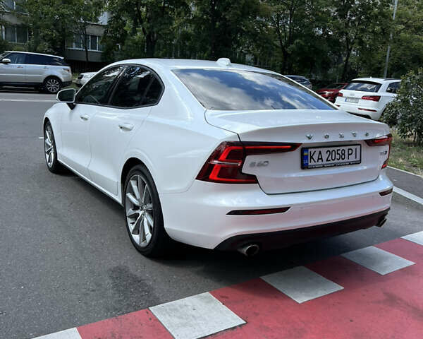 Белый Вольво С60, объемом двигателя 1.97 л и пробегом 74 тыс. км за 24999 $, фото 2 на Automoto.ua