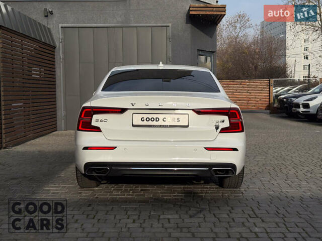 Белый Вольво С60, объемом двигателя 1.97 л и пробегом 98 тыс. км за 28000 $, фото 4 на Automoto.ua