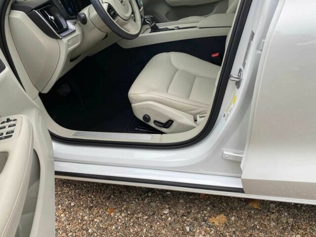 Белый Вольво С60, объемом двигателя 0 л и пробегом 57 тыс. км за 17000 $, фото 19 на Automoto.ua