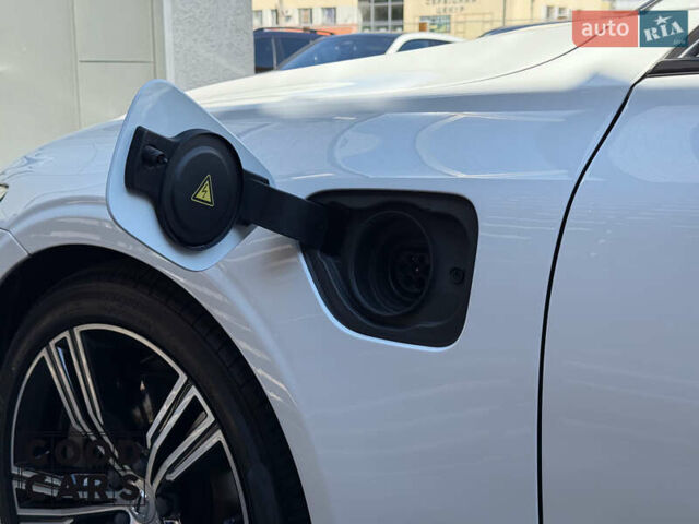 Белый Вольво С60, объемом двигателя 1.97 л и пробегом 90 тыс. км за 30000 $, фото 15 на Automoto.ua