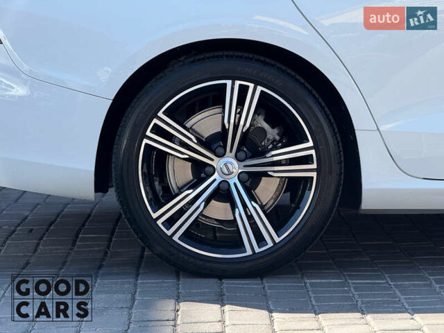 Белый Вольво С60, объемом двигателя 1.97 л и пробегом 90 тыс. км за 30000 $, фото 12 на Automoto.ua