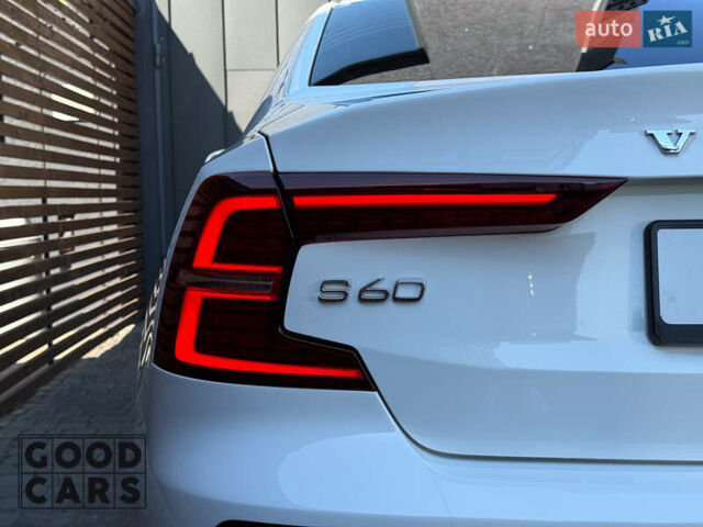Белый Вольво С60, объемом двигателя 1.97 л и пробегом 90 тыс. км за 30000 $, фото 14 на Automoto.ua