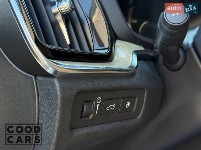 Белый Вольво С60, объемом двигателя 1.97 л и пробегом 90 тыс. км за 30000 $, фото 30 на Automoto.ua