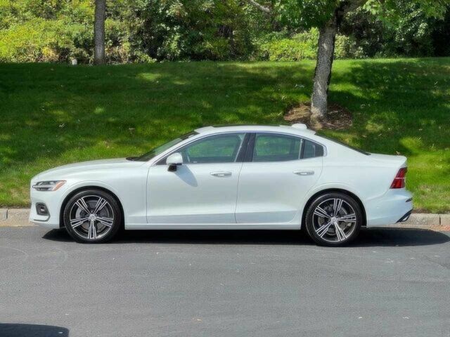 Белый Вольво С60, объемом двигателя 2 л и пробегом 12 тыс. км за 19200 $, фото 3 на Automoto.ua