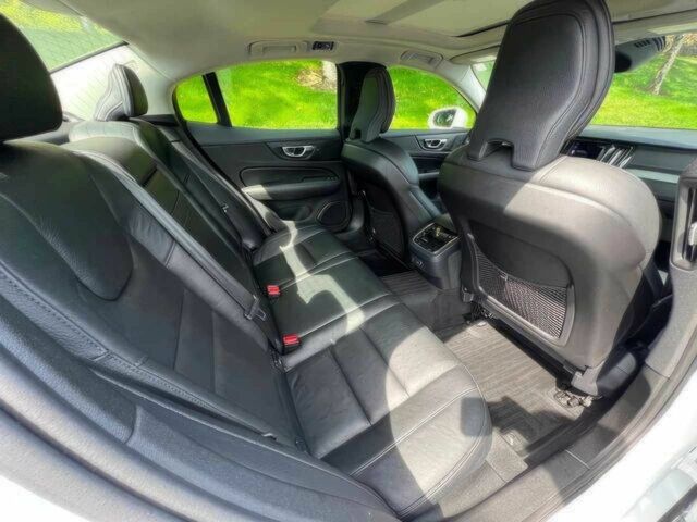 Белый Вольво С60, объемом двигателя 2 л и пробегом 12 тыс. км за 19200 $, фото 10 на Automoto.ua