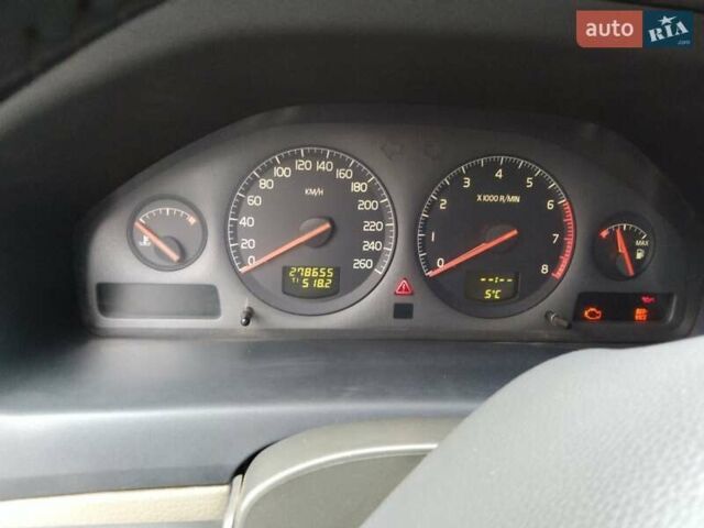 Бежевый Вольво С60, объемом двигателя 2.44 л и пробегом 275 тыс. км за 3800 $, фото 4 на Automoto.ua
