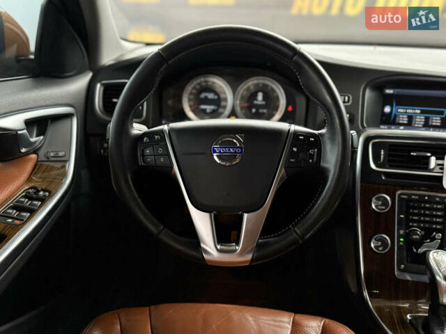 Бежевый Вольво С60, объемом двигателя 2.95 л и пробегом 247 тыс. км за 11000 $, фото 10 на Automoto.ua