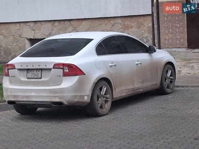 Бежевый Вольво С60, объемом двигателя 2.5 л и пробегом 120 тыс. км за 12500 $, фото 3 на Automoto.ua