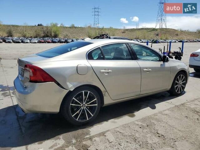 Бежевый Вольво С60, объемом двигателя 2 л и пробегом 77 тыс. км за 2900 $, фото 2 на Automoto.ua