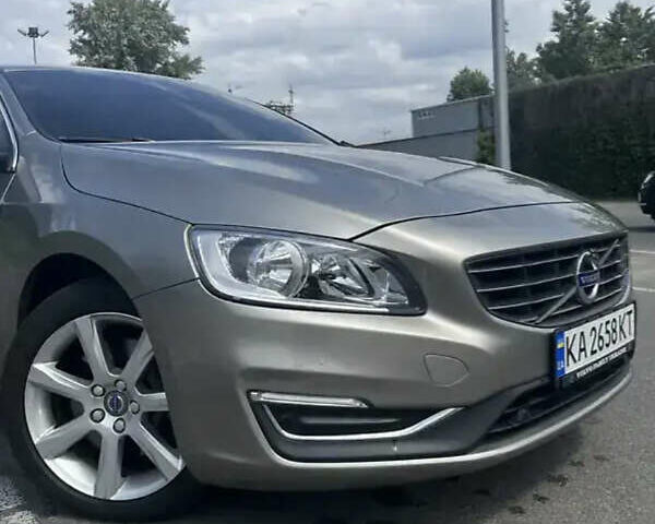 Бежевий Вольво С60, об'ємом двигуна 2.5 л та пробігом 98 тис. км за 16000 $, фото 11 на Automoto.ua