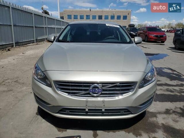 Бежевый Вольво С60, объемом двигателя 2 л и пробегом 77 тыс. км за 2900 $, фото 4 на Automoto.ua
