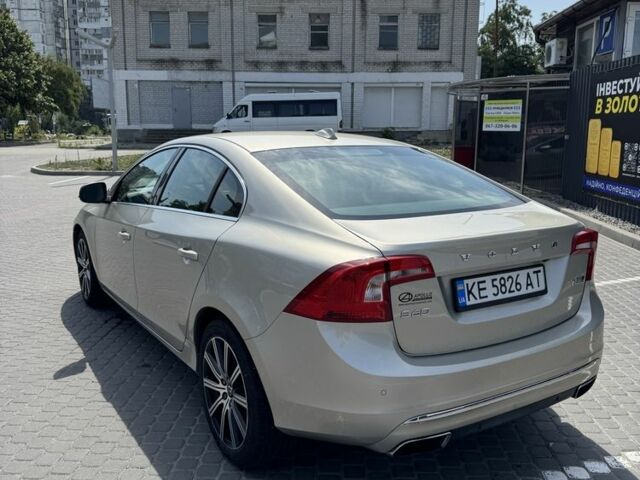 Бежевий Вольво С60, об'ємом двигуна 2 л та пробігом 159 тис. км за 13000 $, фото 3 на Automoto.ua