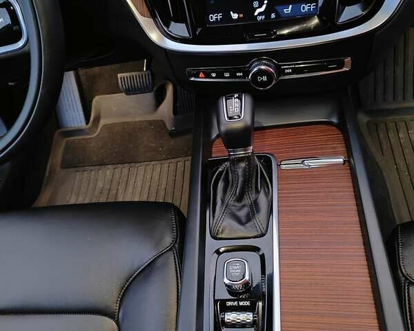 Бежевий Вольво С60, об'ємом двигуна 2 л та пробігом 27 тис. км за 23000 $, фото 13 на Automoto.ua