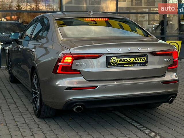 Бежевый Вольво С60, объемом двигателя 1.97 л и пробегом 25 тыс. км за 24000 $, фото 4 на Automoto.ua