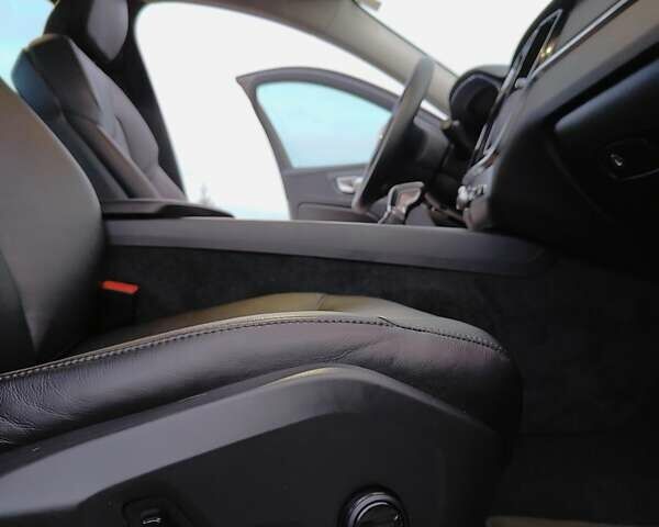 Бежевий Вольво С60, об'ємом двигуна 2 л та пробігом 27 тис. км за 23000 $, фото 12 на Automoto.ua