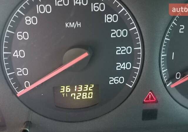 Чорний Вольво С60, об'ємом двигуна 2.44 л та пробігом 362 тис. км за 5200 $, фото 13 на Automoto.ua