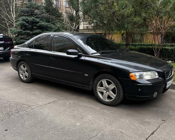 Черный Вольво С60, объемом двигателя 2.4 л и пробегом 245 тыс. км за 6499 $, фото 7 на Automoto.ua