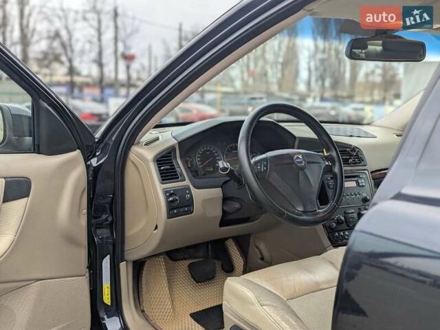 Чорний Вольво С60, об'ємом двигуна 2.4 л та пробігом 323 тис. км за 5700 $, фото 7 на Automoto.ua
