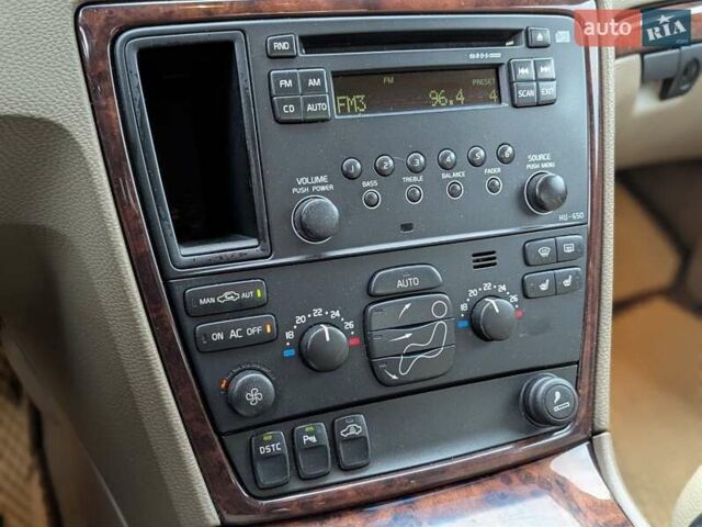 Чорний Вольво С60, об'ємом двигуна 2.4 л та пробігом 323 тис. км за 5700 $, фото 14 на Automoto.ua