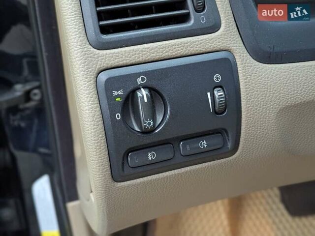 Чорний Вольво С60, об'ємом двигуна 2.4 л та пробігом 323 тис. км за 5700 $, фото 11 на Automoto.ua